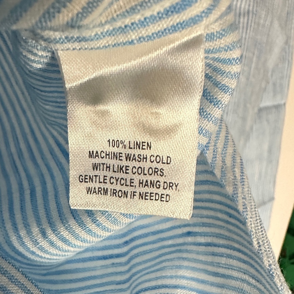 UNTUCKit Women's Blue Pinstripe Button Down Shirt - Picture 5 of 5
